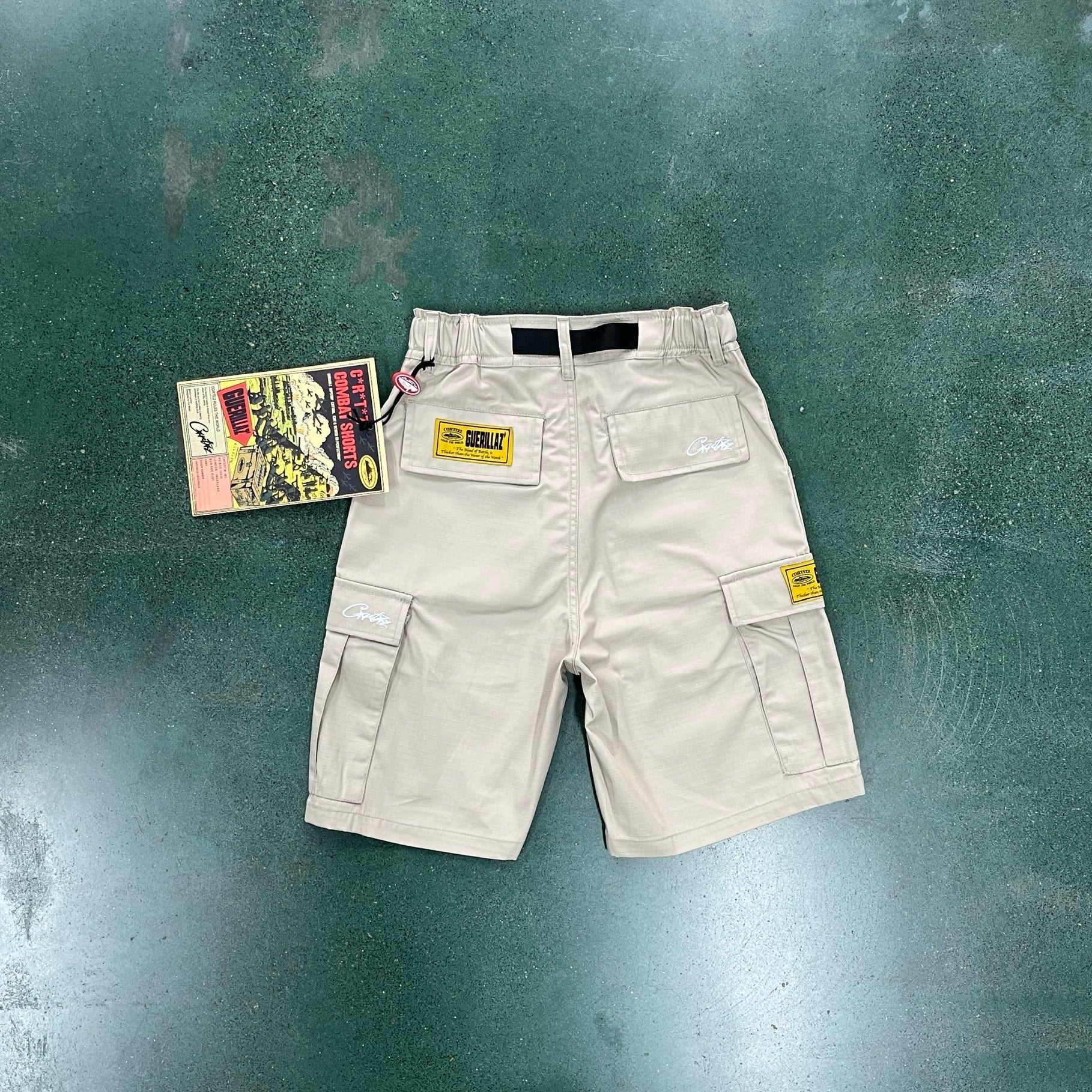 "alcatraz" cargo shorts beige